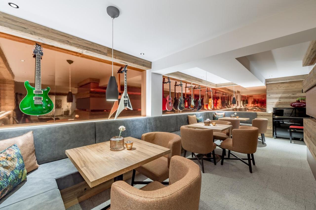 Aktiv- & Wellnesshotel Bergfried 图克斯 外观 照片