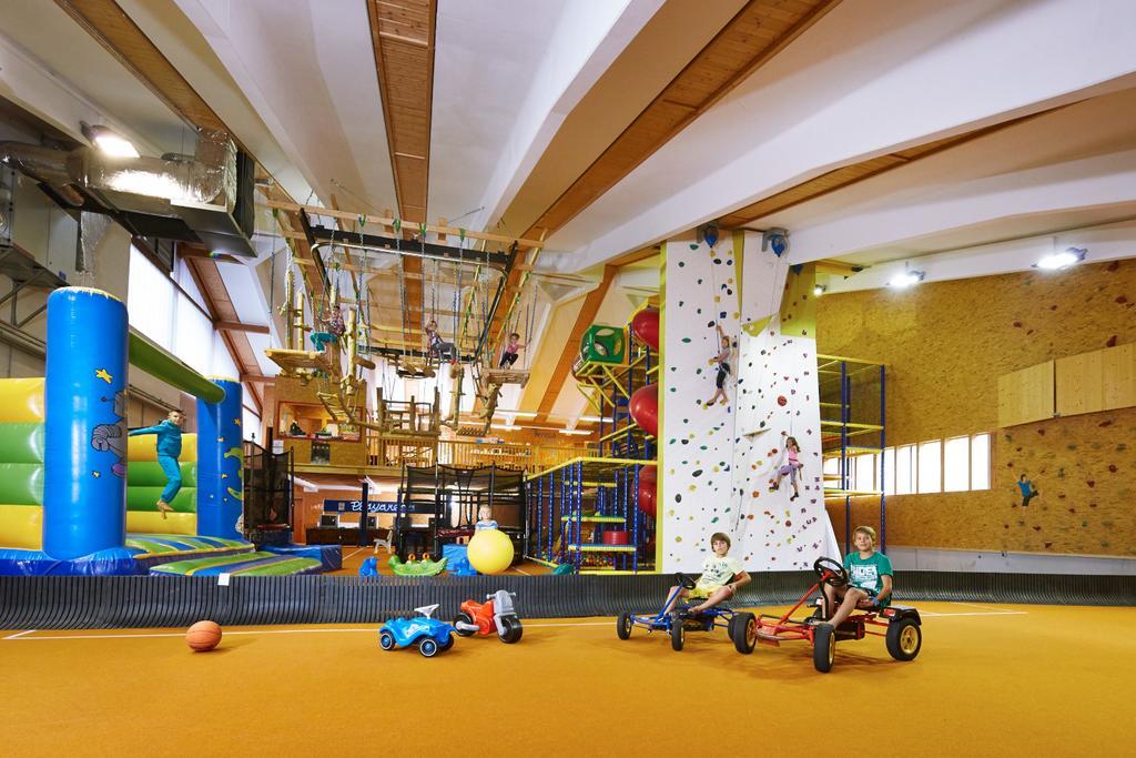 Aktiv- & Wellnesshotel Bergfried 图克斯 外观 照片