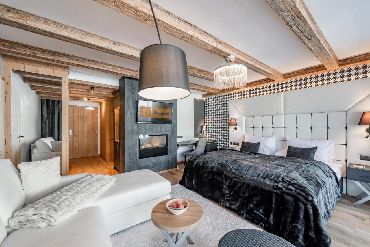Aktiv- & Wellnesshotel Bergfried 图克斯 外观 照片