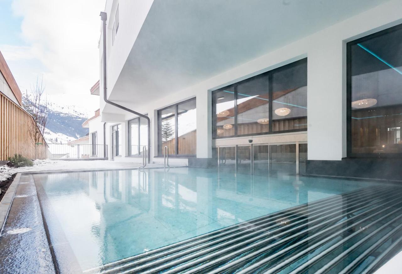 Aktiv- & Wellnesshotel Bergfried 图克斯 外观 照片